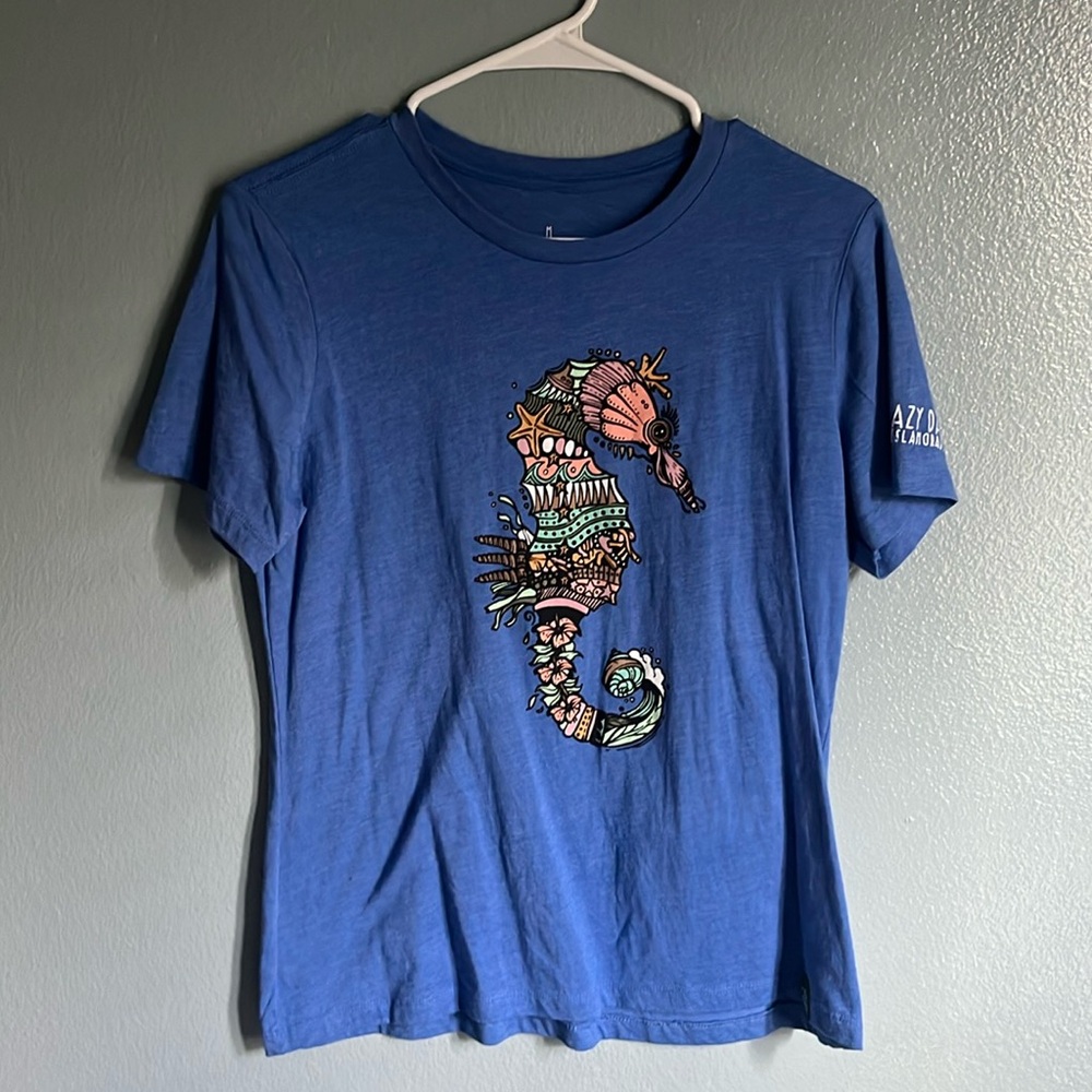 Ocean life T shirt . Seahorse 🌊 🐠